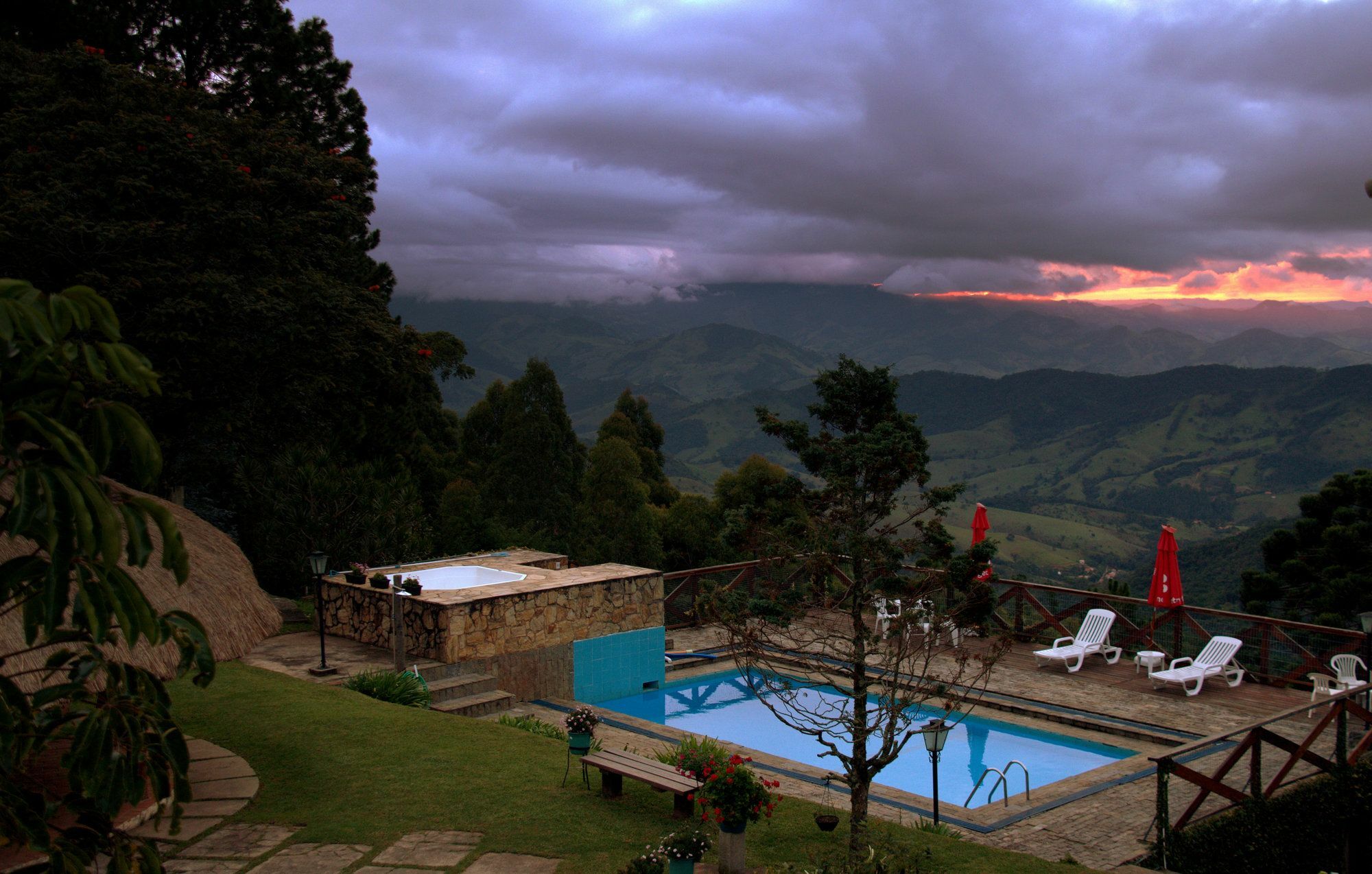 Pousada Marco Polo กังโปสดูจอร์เดา ภายนอก รูปภาพ